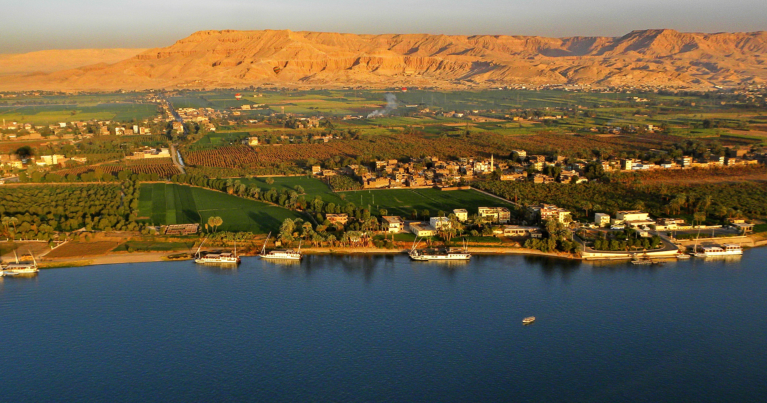 Wallpaper Aerial View of Green and Brown Mountains Near Body of Water ...