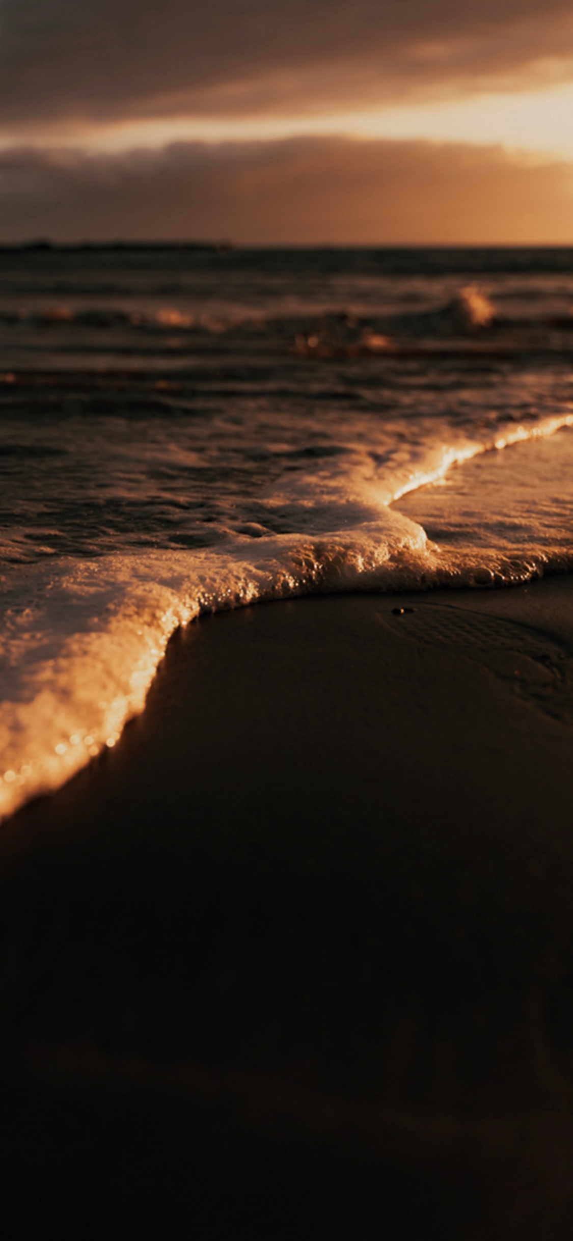 Horizon, Beach, Sea, Black Sands Beach, Coast. Wallpaper in 1125x2436 Resolution