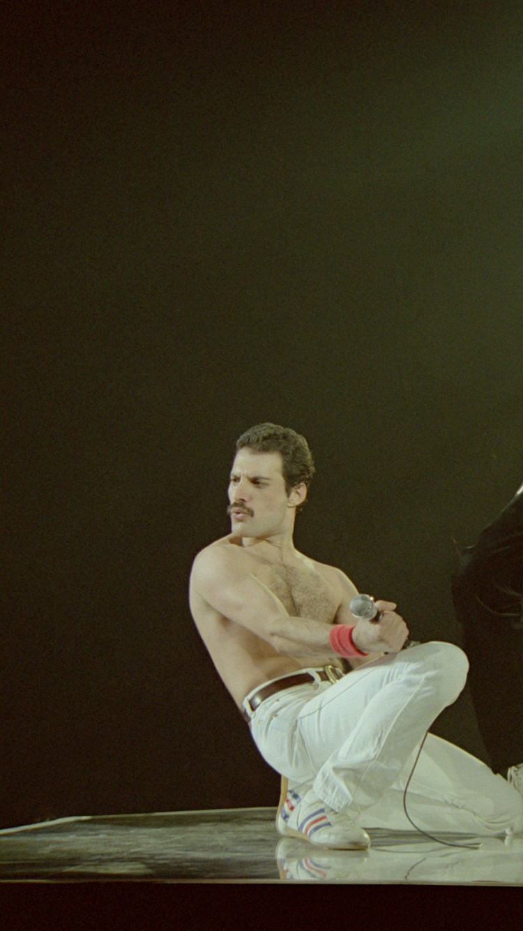 Queen, Performance, Performance Art, Performing Arts, Scene. Wallpaper in 750x1334 Resolution