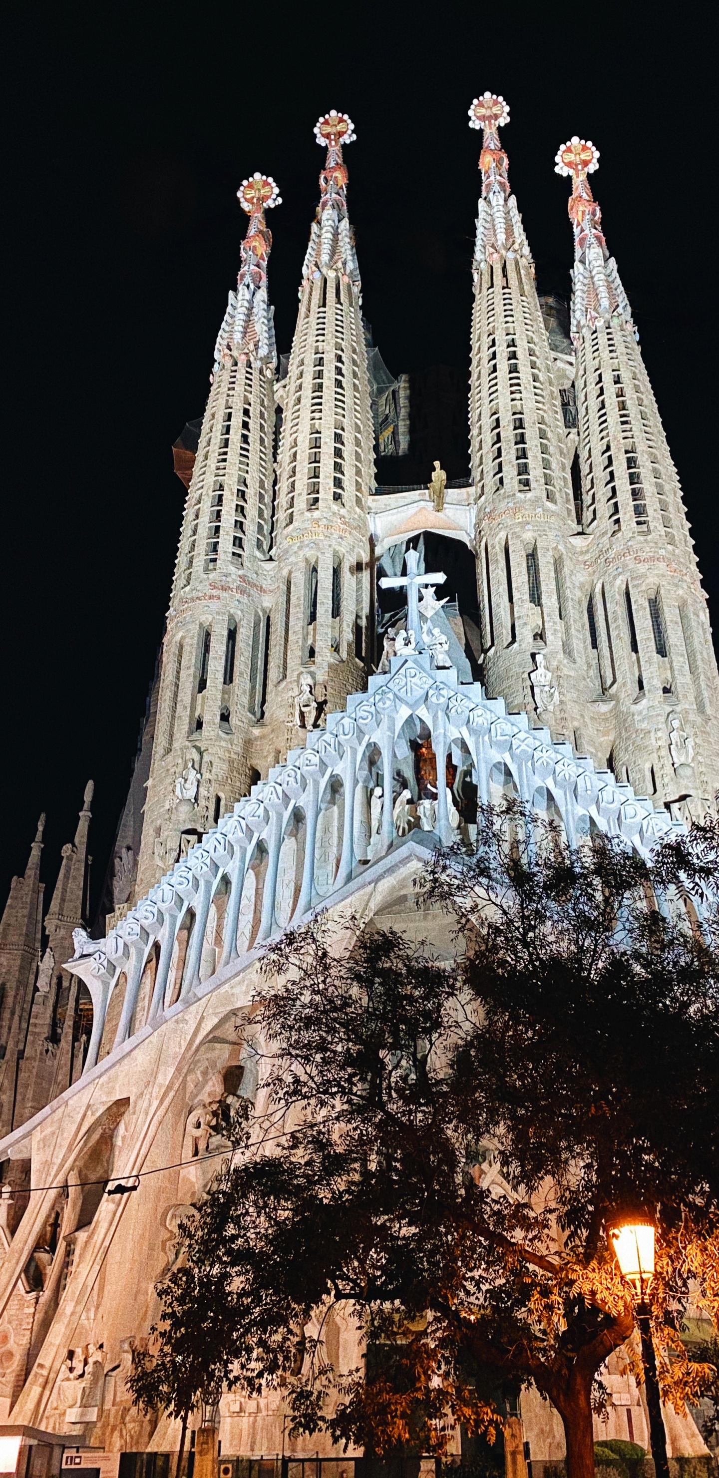 Barcelona, Hito, Turismo, Atracción Turística, Spire. Wallpaper in 1440x2960 Resolution