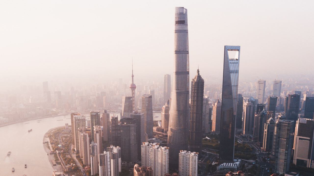 High Rise Buildings Near Body of Water During Daytime. Wallpaper in 1280x720 Resolution