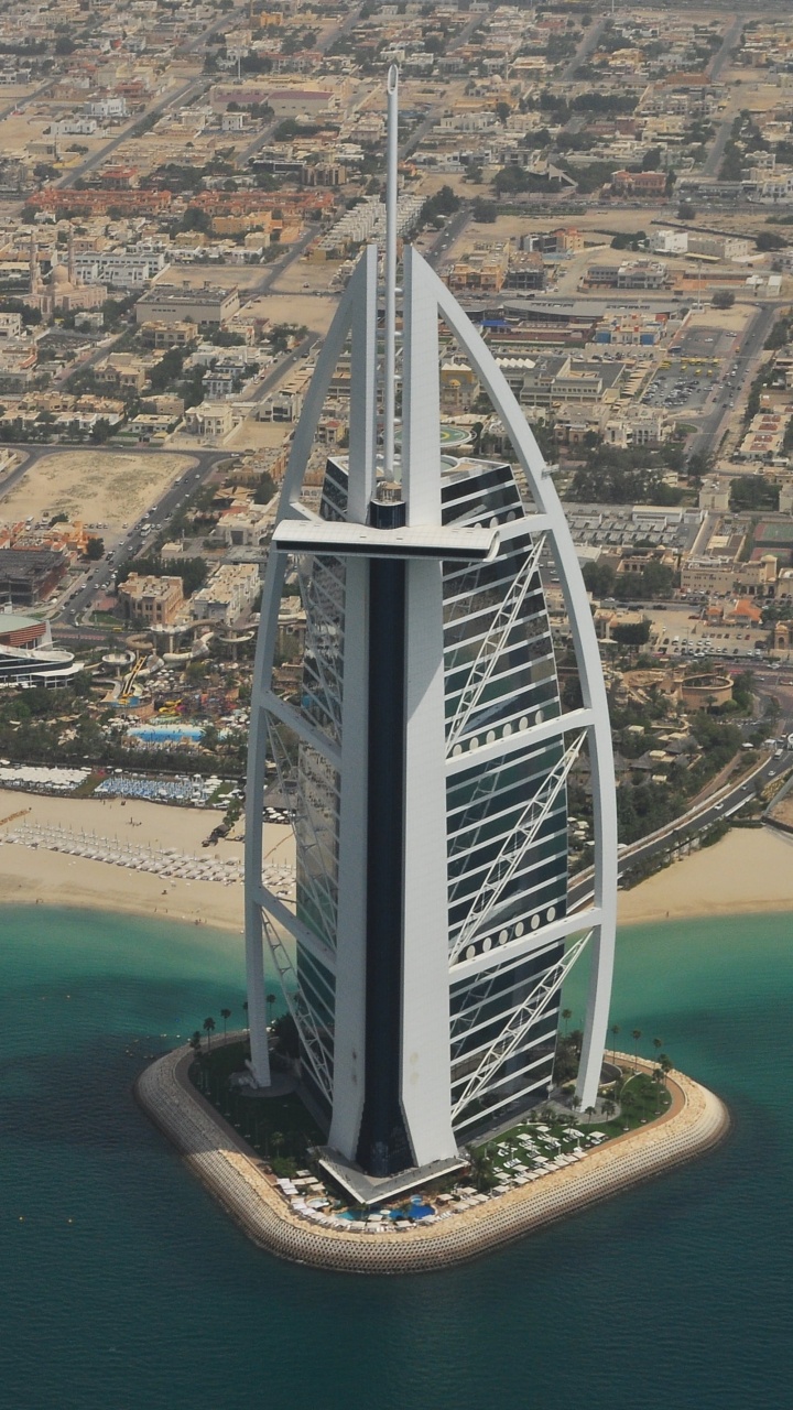 Luftaufnahme Von Stadtgebäuden Tagsüber. Wallpaper in 720x1280 Resolution