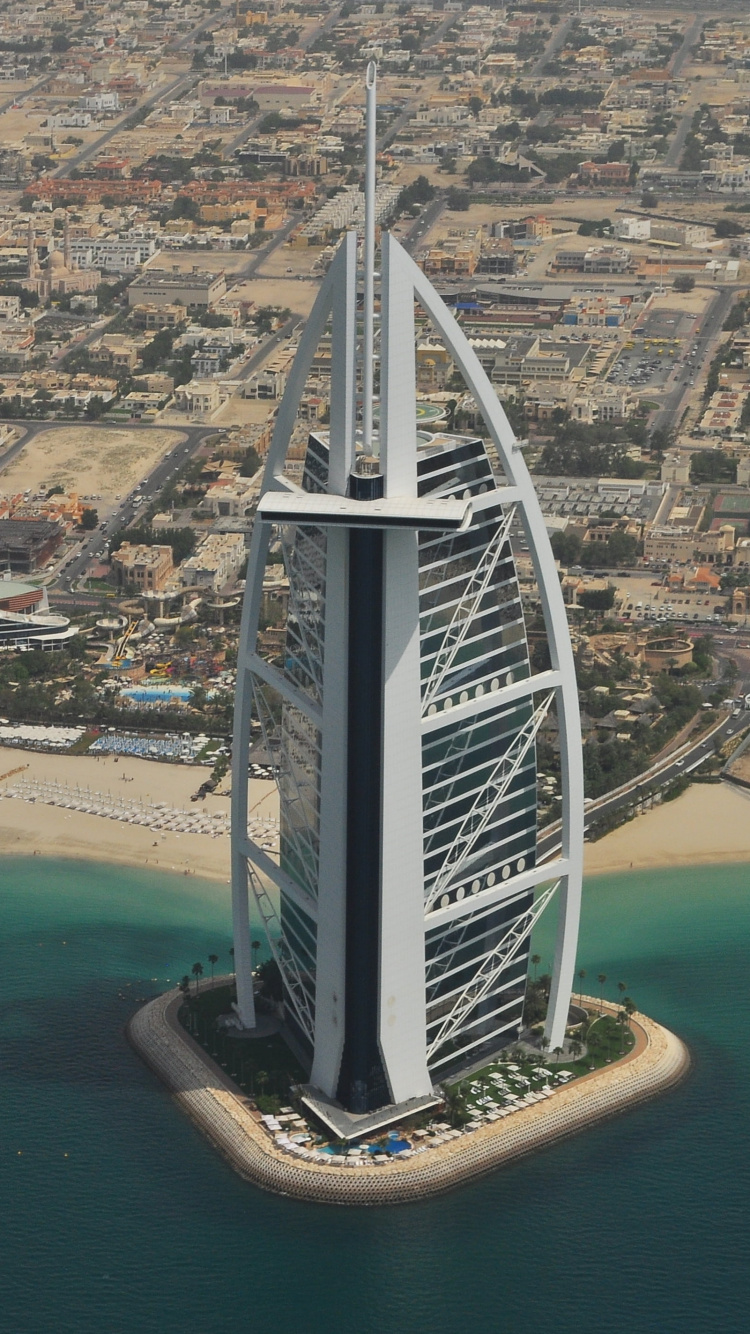 Vista Aérea de Los Edificios de la Ciudad Durante el Día.. Wallpaper in 750x1334 Resolution