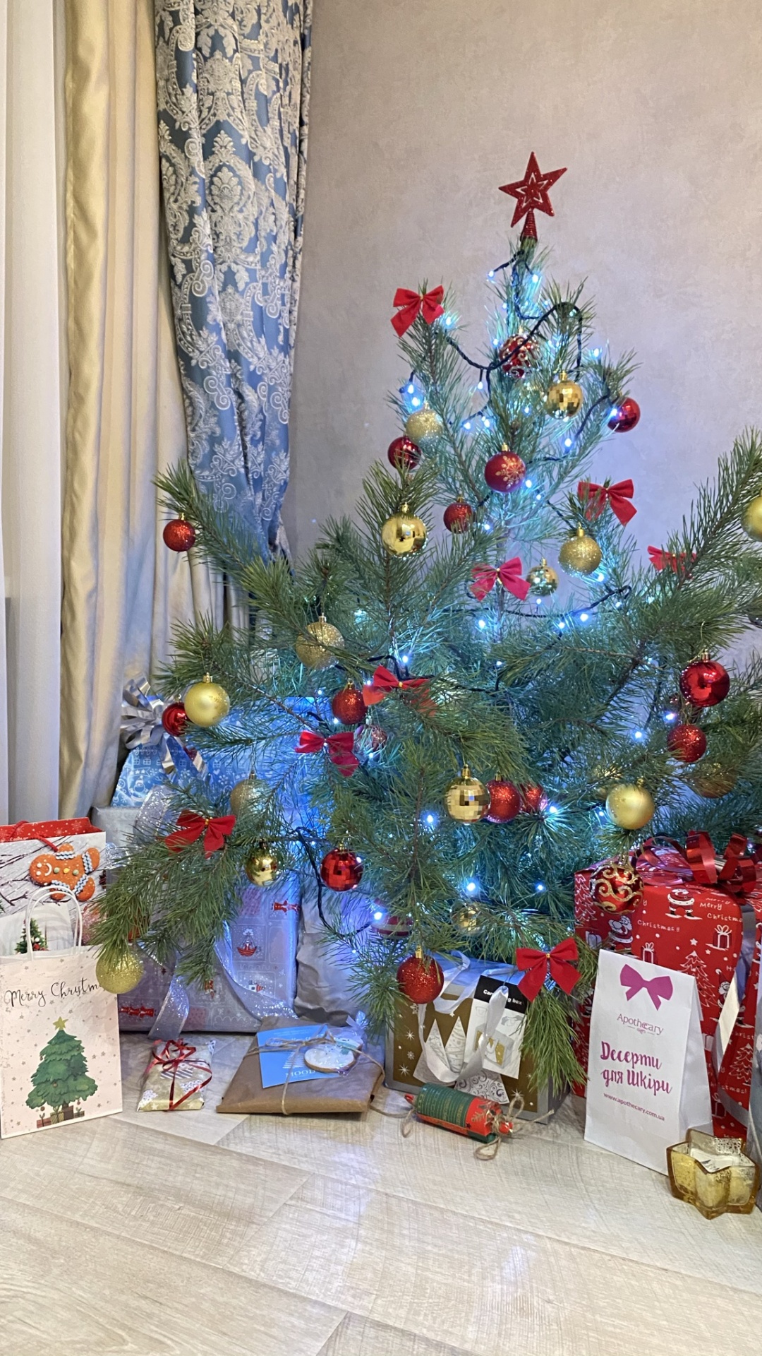 Christmas Tree, Christmas Day, Fir, Interior Design, Christmas Decoration. Wallpaper in 1080x1920 Resolution