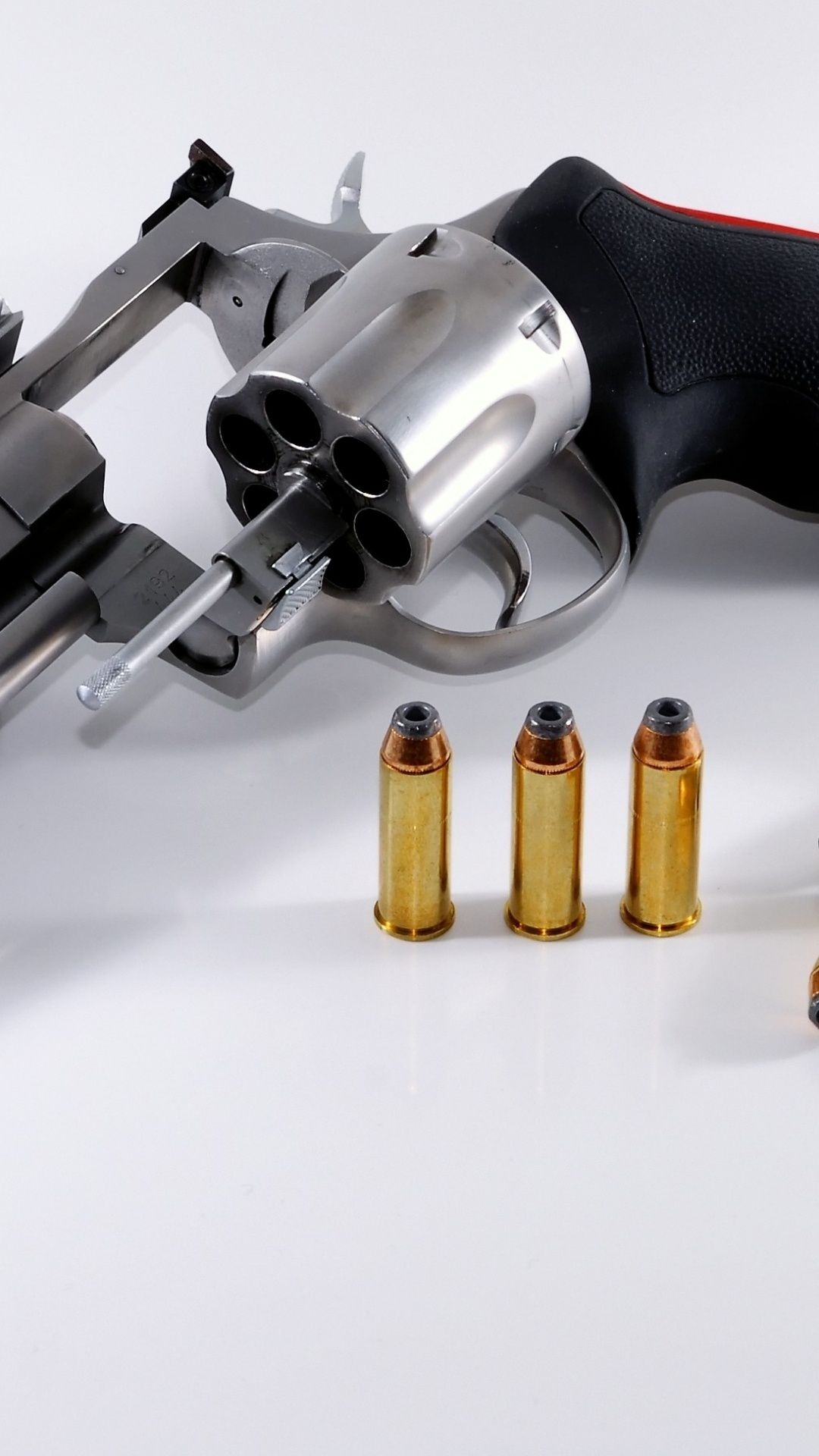 Revolver, Munition, Trigger, Handfeuerwaffe, Waffe. Wallpaper in 1080x1920 Resolution