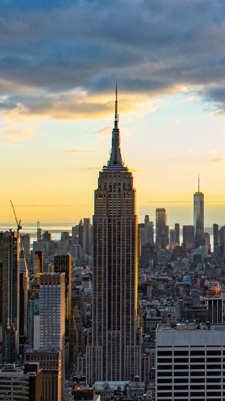 City Skyline Under Blue Sky During Daytime. Wallpaper in 720x1280 Resolution