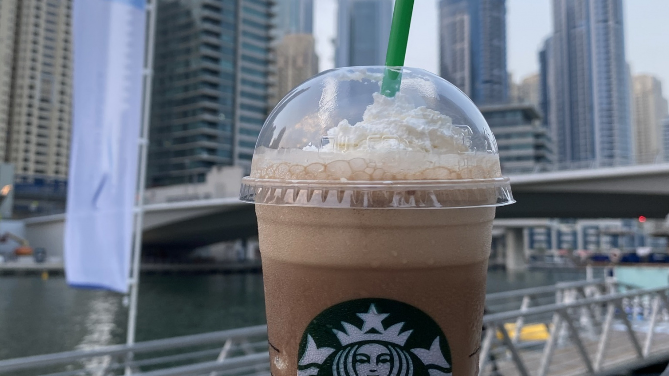 Dubai, Starbucks New, Frapp Coffee, Milkshake, Coffee. Wallpaper in 1366x768 Resolution