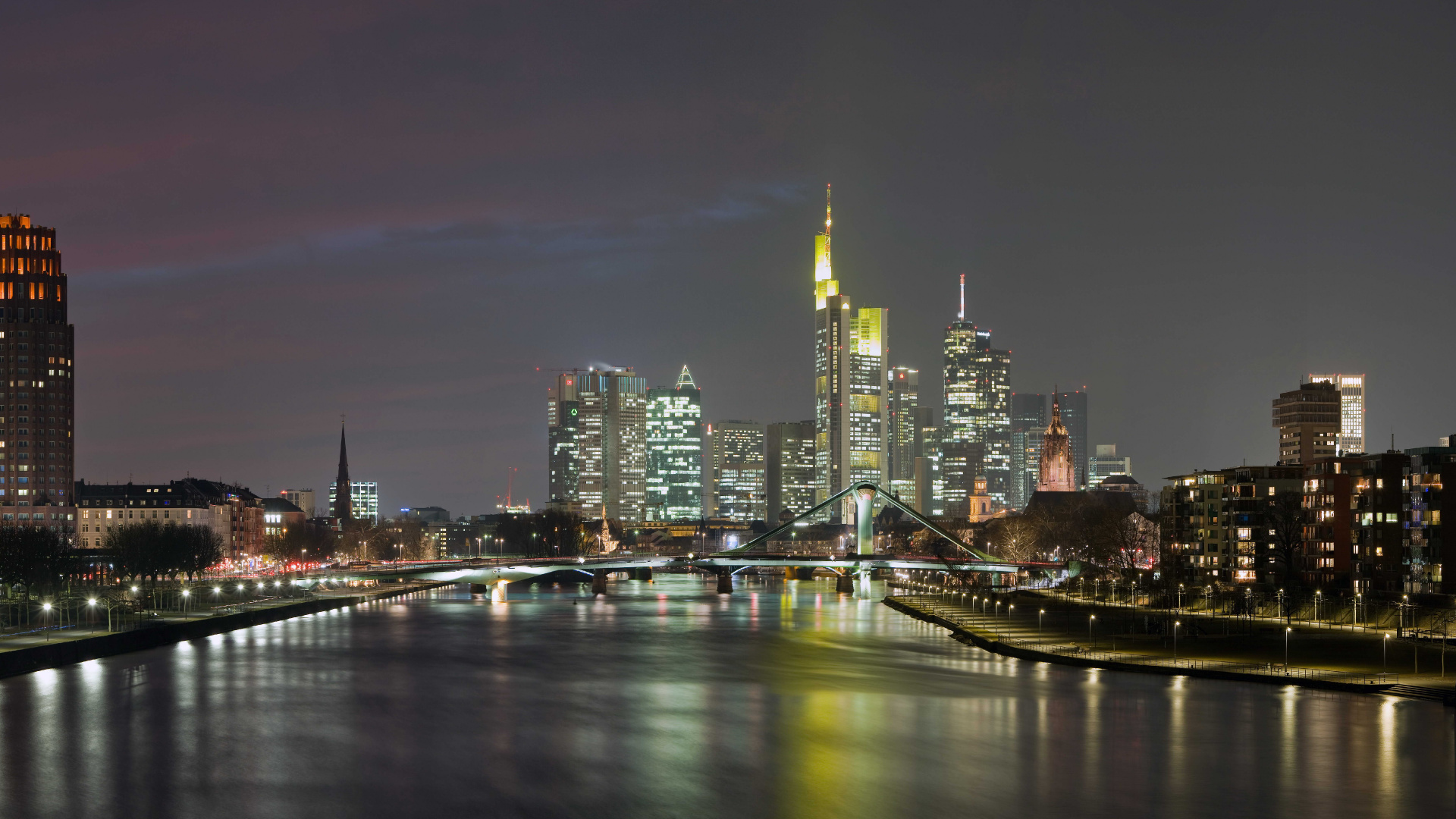 Horizon de la Ville Pendant la Nuit. Wallpaper in 1920x1080 Resolution