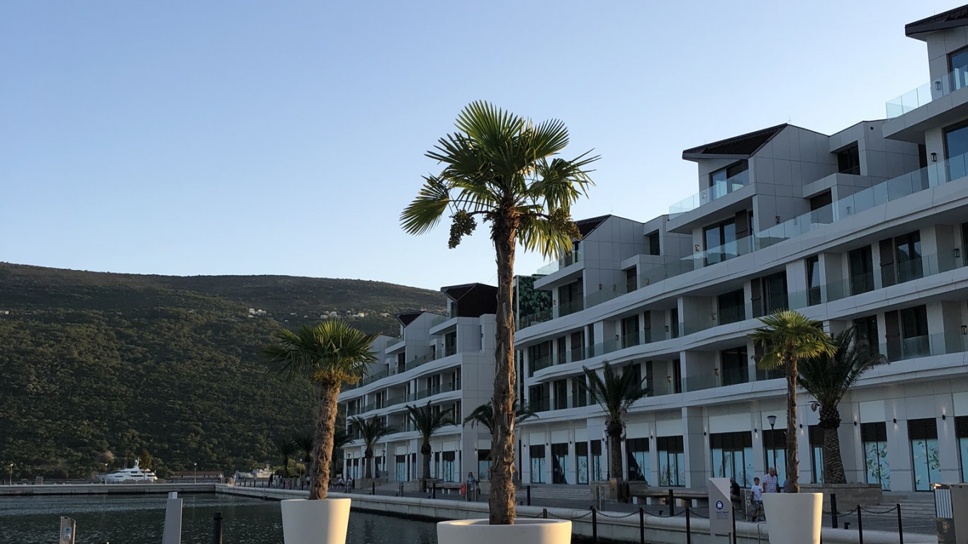 Immobilier, Copropriété, Design Urbain, Quartier Résidentiel, Plantes Ligneuses. Wallpaper in 1366x768 Resolution