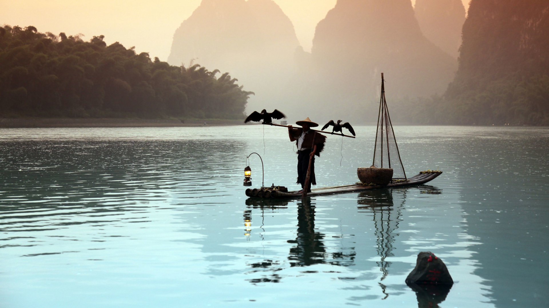 2 Personas Viajando en Bote en Cuerpo de Agua Durante el Día. Wallpaper in 1920x1080 Resolution