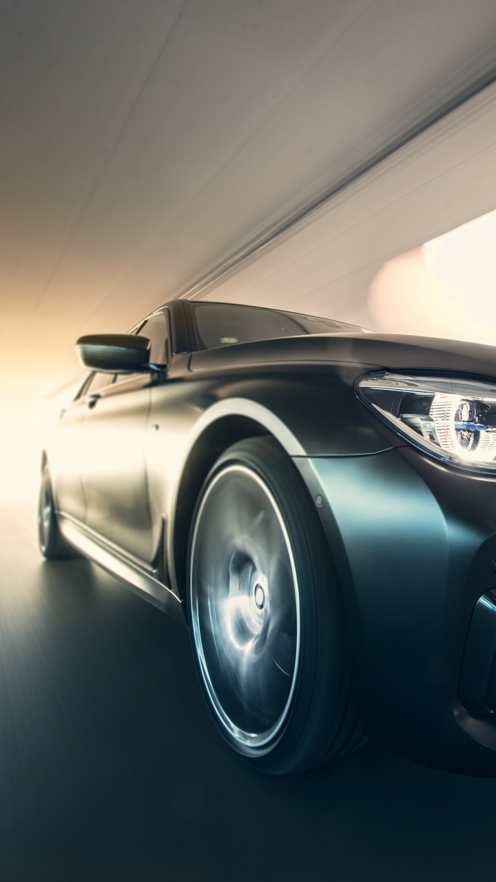 Silberne Mercedes Benz c Klasse. Wallpaper in 720x1280 Resolution