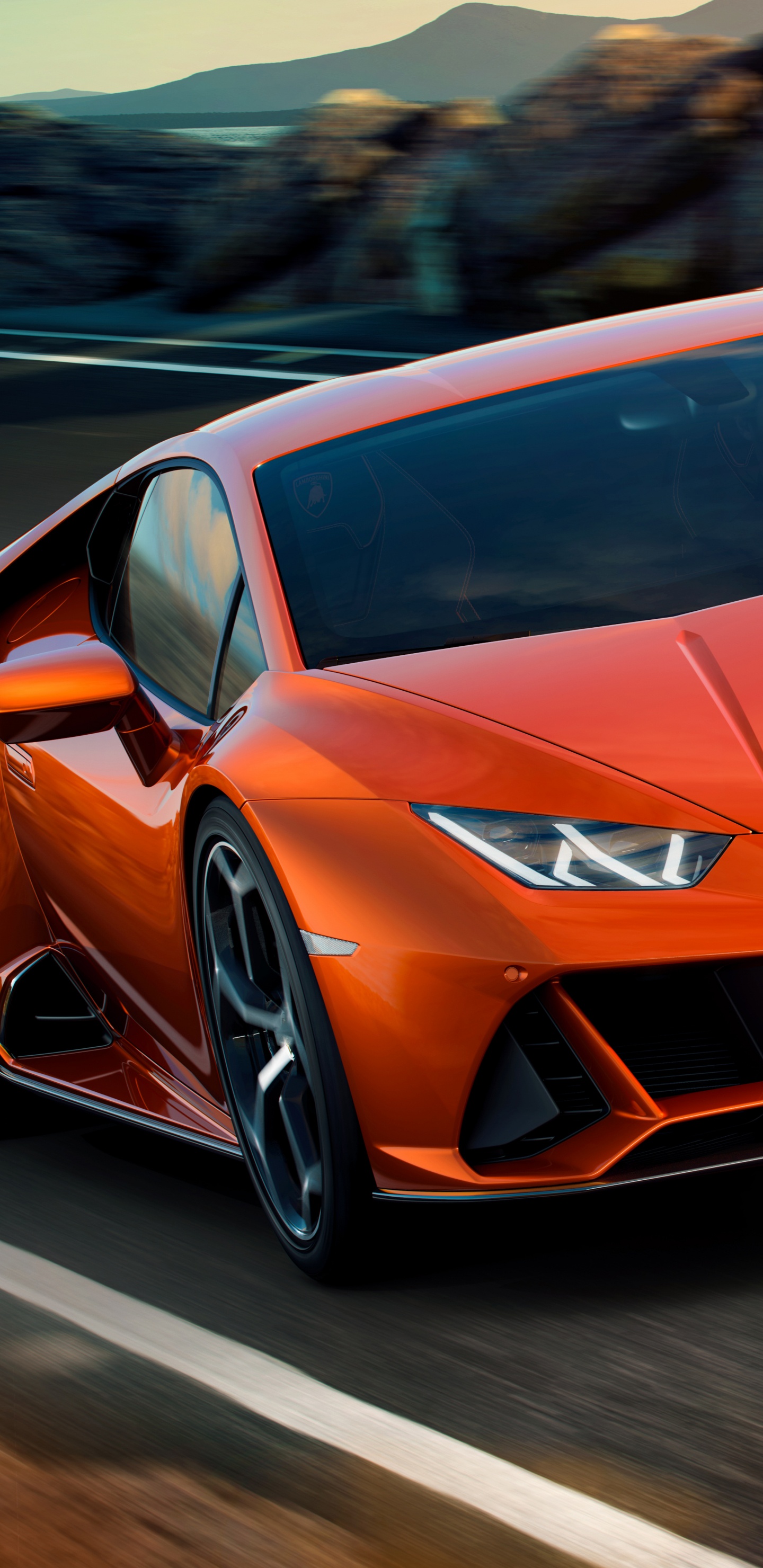 Ferrari Rouge 458 Italia Sur Route Pendant la Journée. Wallpaper in 1440x2960 Resolution