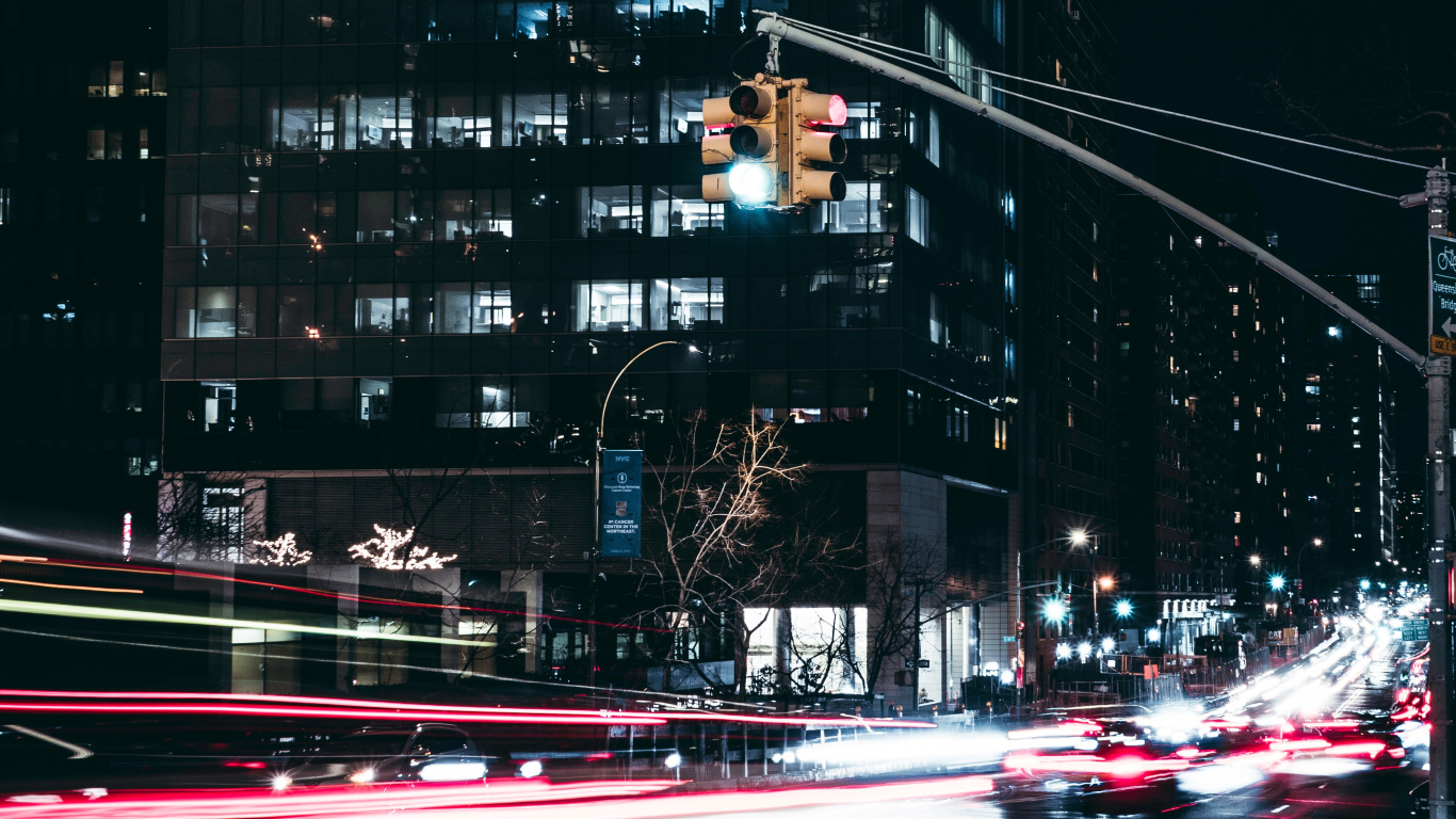 Fotografía de Lapso de Tiempo de Automóviles en la Carretera Durante la Noche. Wallpaper in 1366x768 Resolution