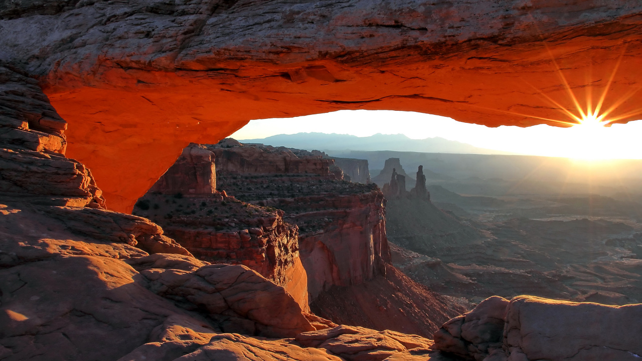 Brown Rock Formation During Daytime. Wallpaper in 1280x720 Resolution