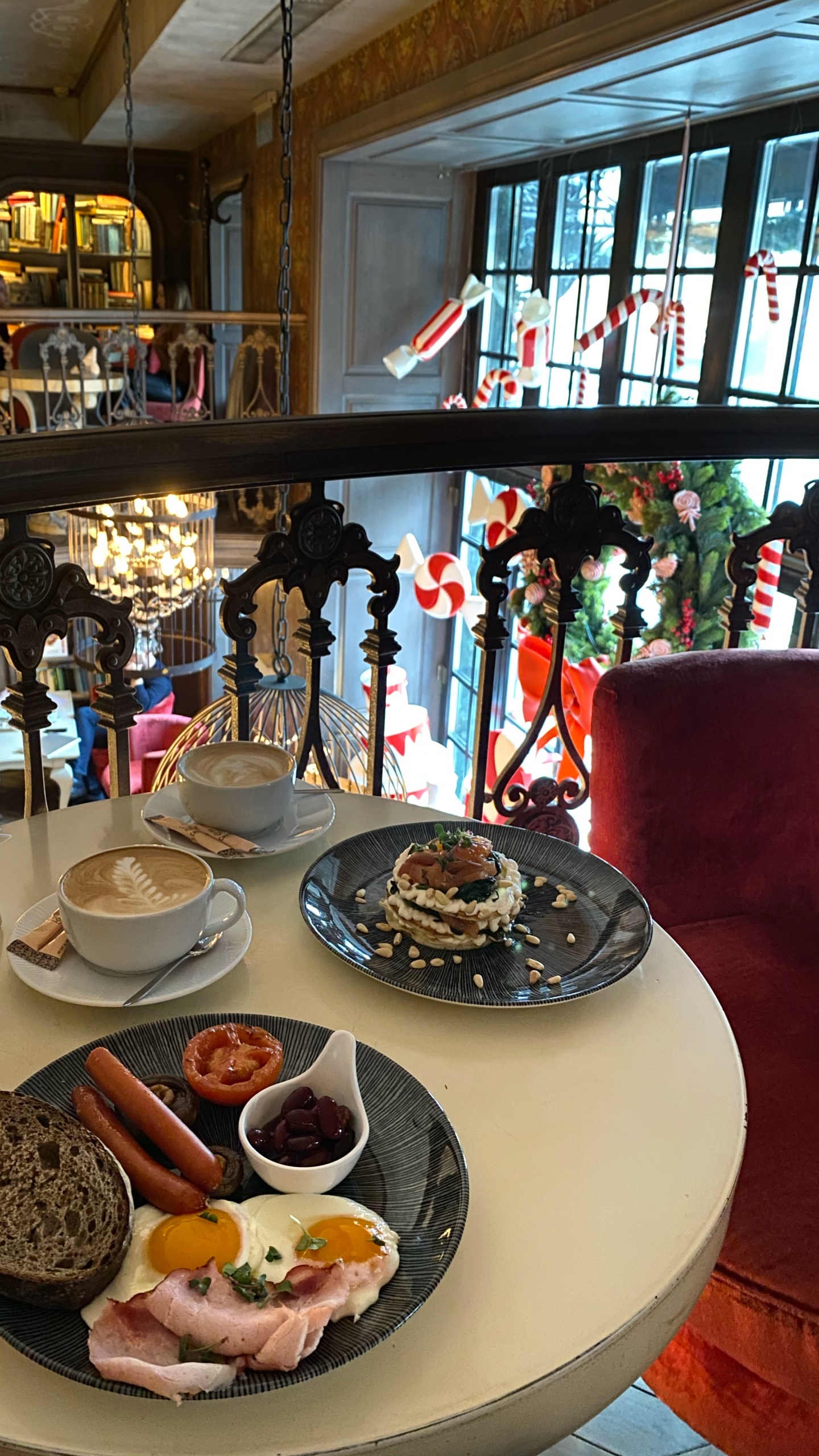 Brunch, Lighting, Cooking, Dishware, Food. Wallpaper in 1440x2560 Resolution