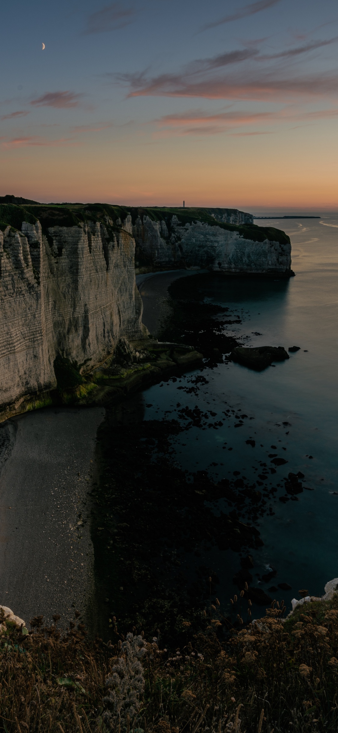 Aval Cliff, Rhodalia Silvestre, African Train, mr Hands, Prison Beach Club. Wallpaper in 1125x2436 Resolution