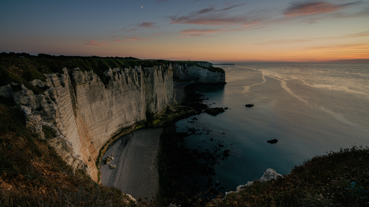 Aval Cliff, Rhodalia Silvestre, African Train, mr Hands, Prison Beach Club. Wallpaper in 1280x720 Resolution