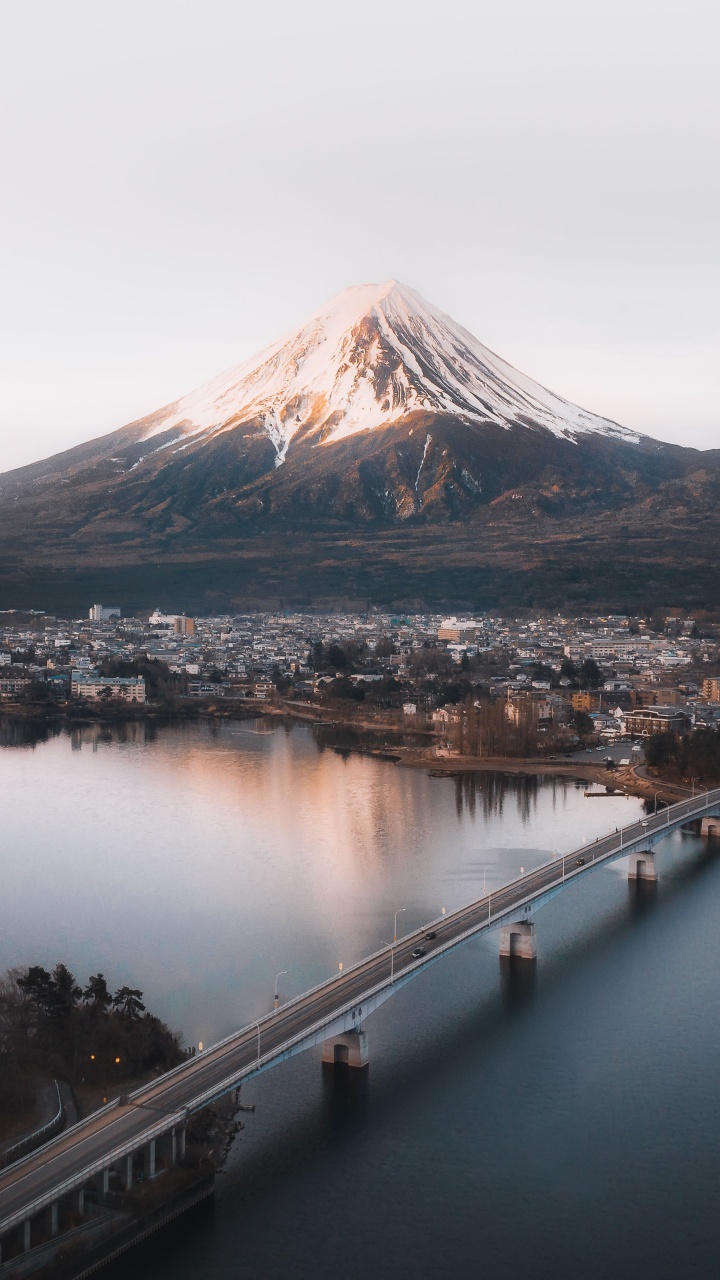 El Lago Kawaguchi, el Monte Fuji, Montaje de Escenografía, Montaña, Agua. Wallpaper in 720x1280 Resolution