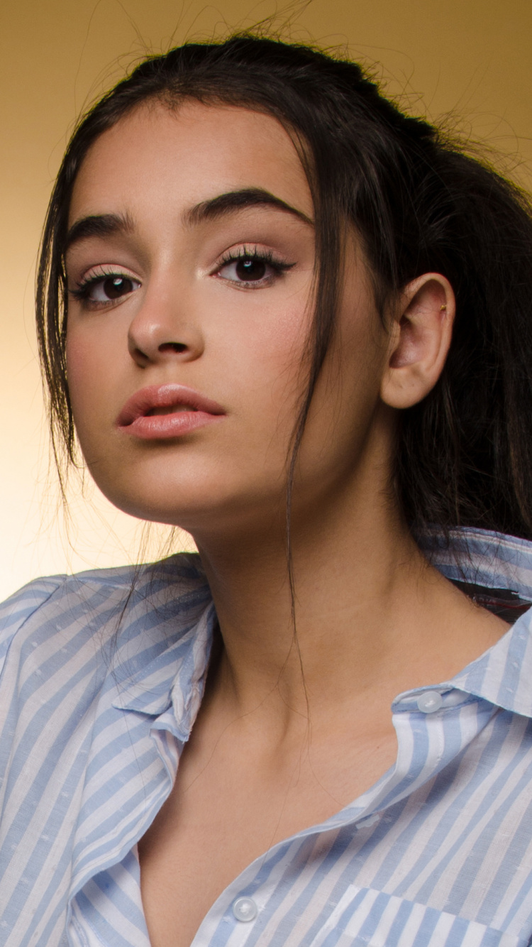 Beauty, Face, Hair, Lip, Chin. Wallpaper in 750x1334 Resolution