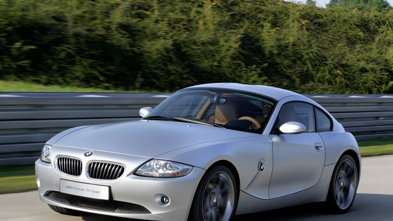 Gray Mercedes Benz Coupe on Road During Daytime. Wallpaper in 1366x768 Resolution
