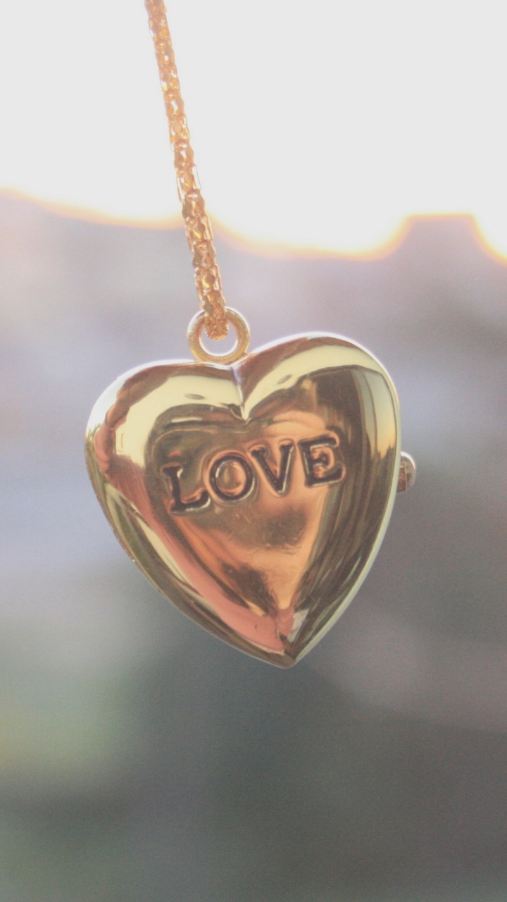 Necklace, Pendant, Jewellery, Locket, Heart. Wallpaper in 720x1280 Resolution