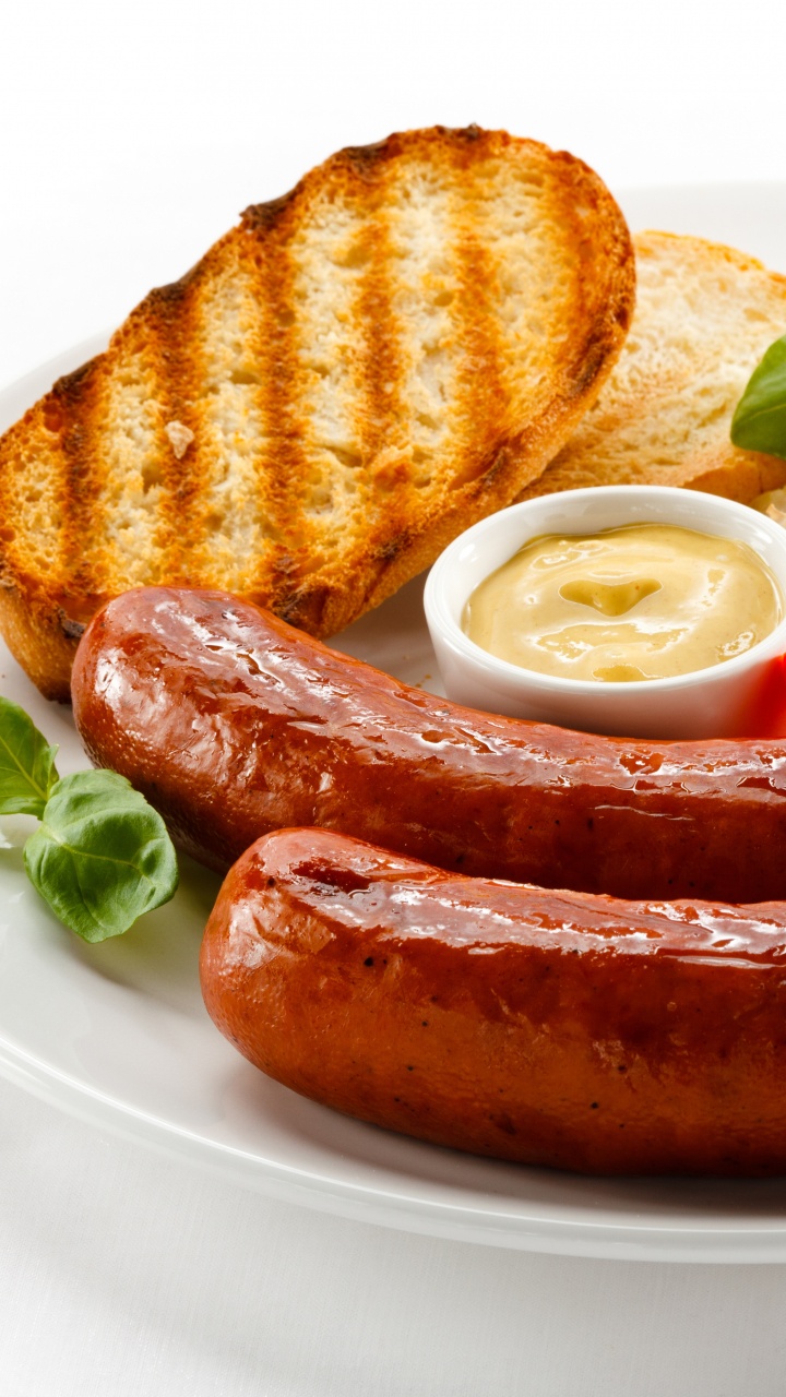Sausage With Sliced Tomato and Cucumber on White Ceramic Plate. Wallpaper in 720x1280 Resolution