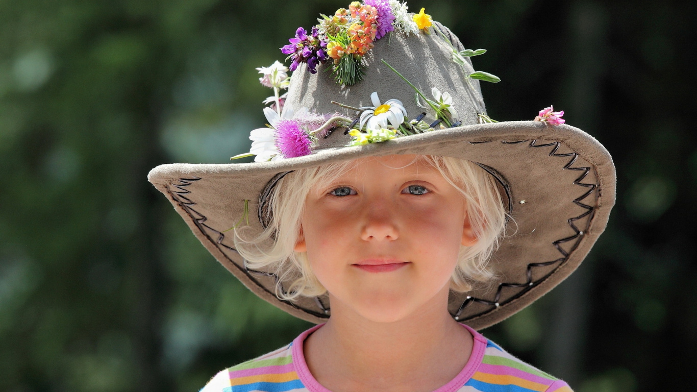 Hat, Child, Sun Hat, Headgear, Fashion Accessory. Wallpaper in 1366x768 Resolution
