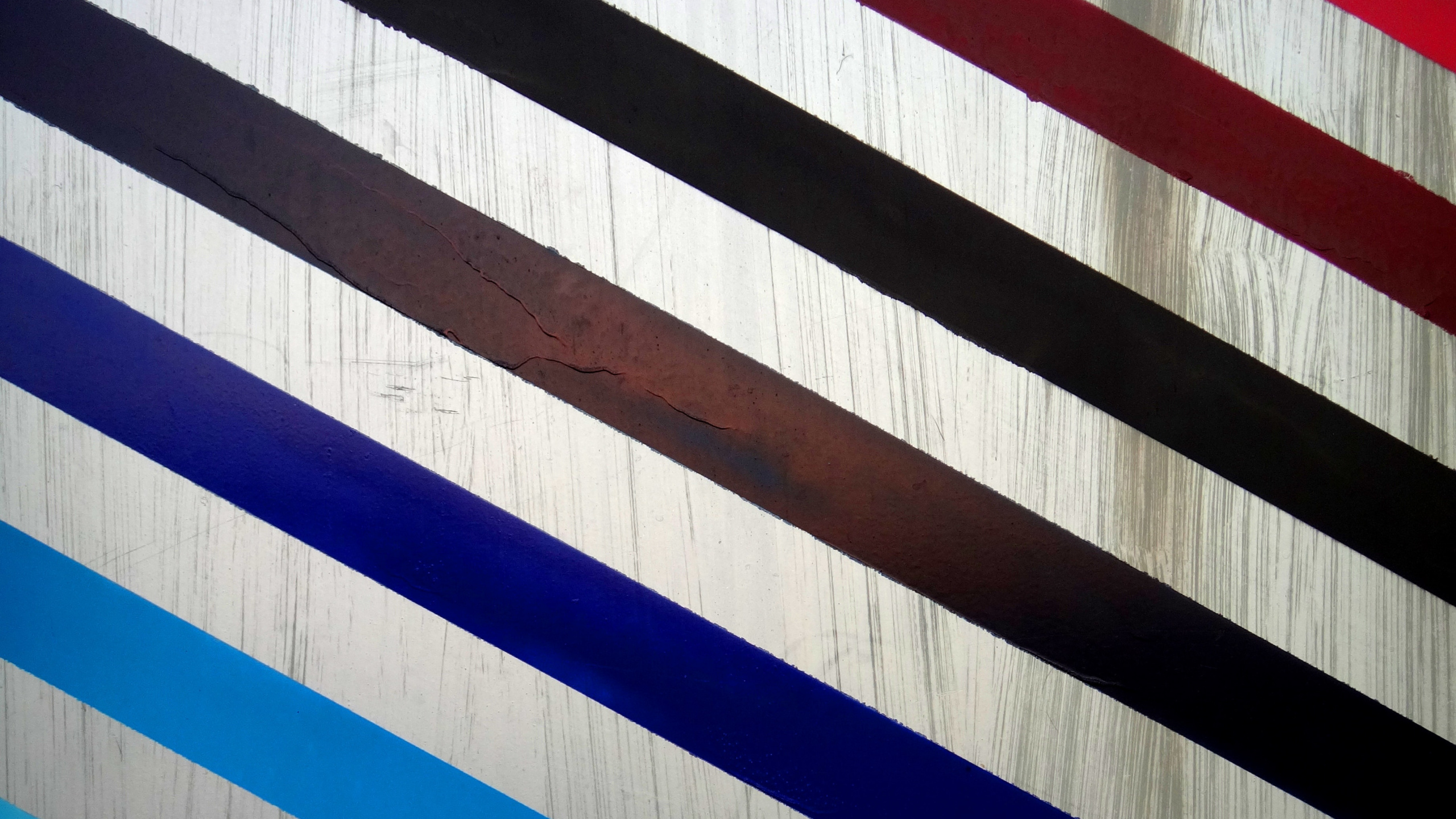 Textil Blanco a Rayas Rojas y Azules. Wallpaper in 2560x1440 Resolution