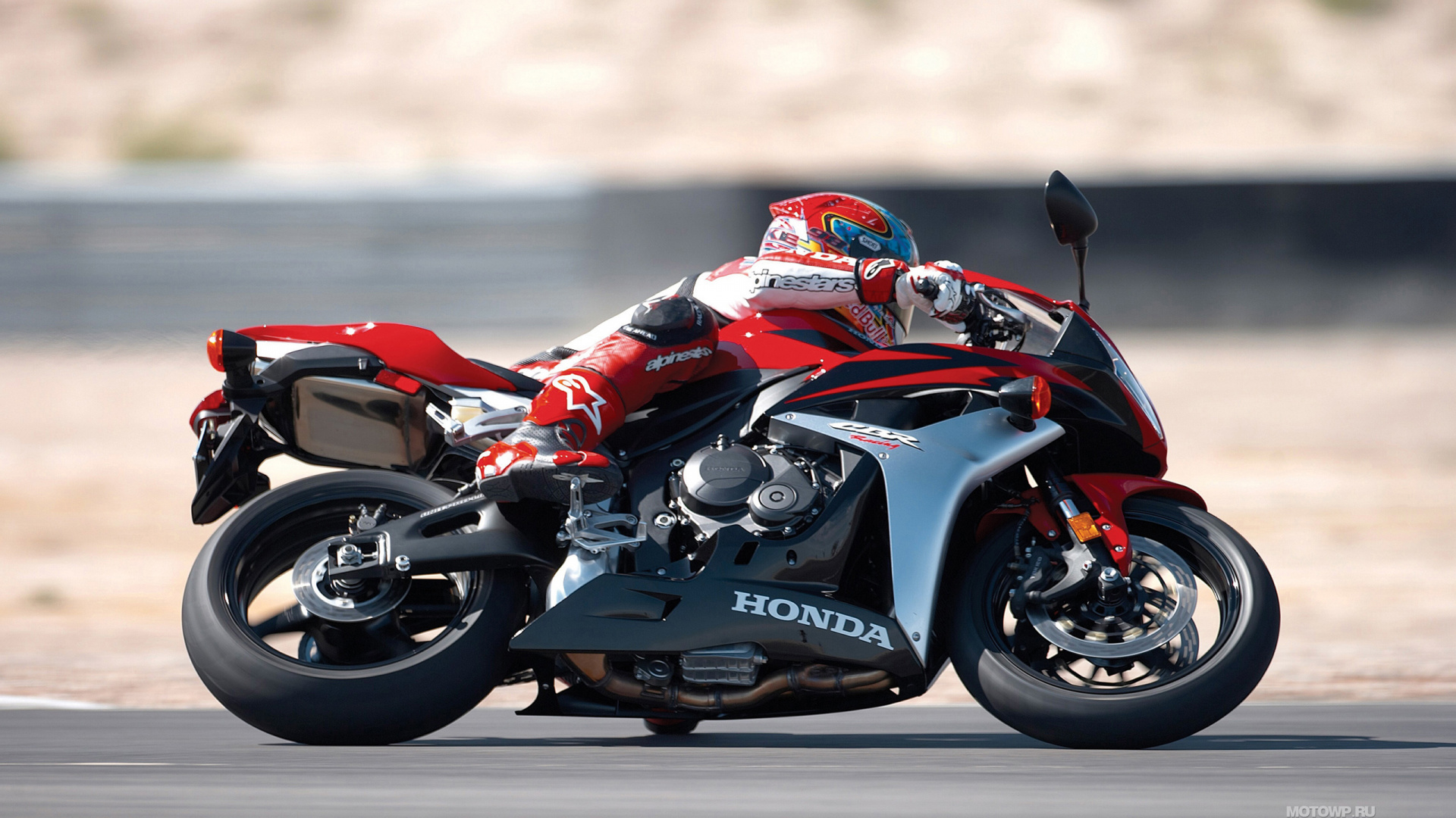 Red and Black Sports Bike. Wallpaper in 1920x1080 Resolution
