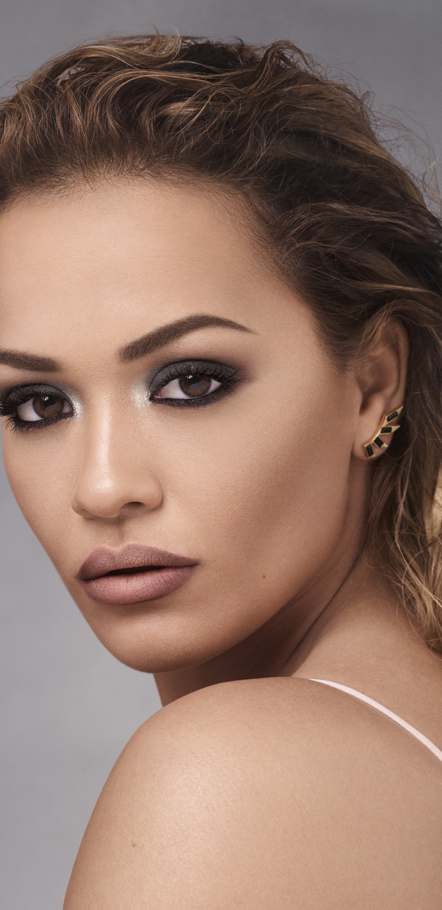 Rita Ora, Haar, Gesicht, Augenbraue, Lippe. Wallpaper in 1440x2960 Resolution
