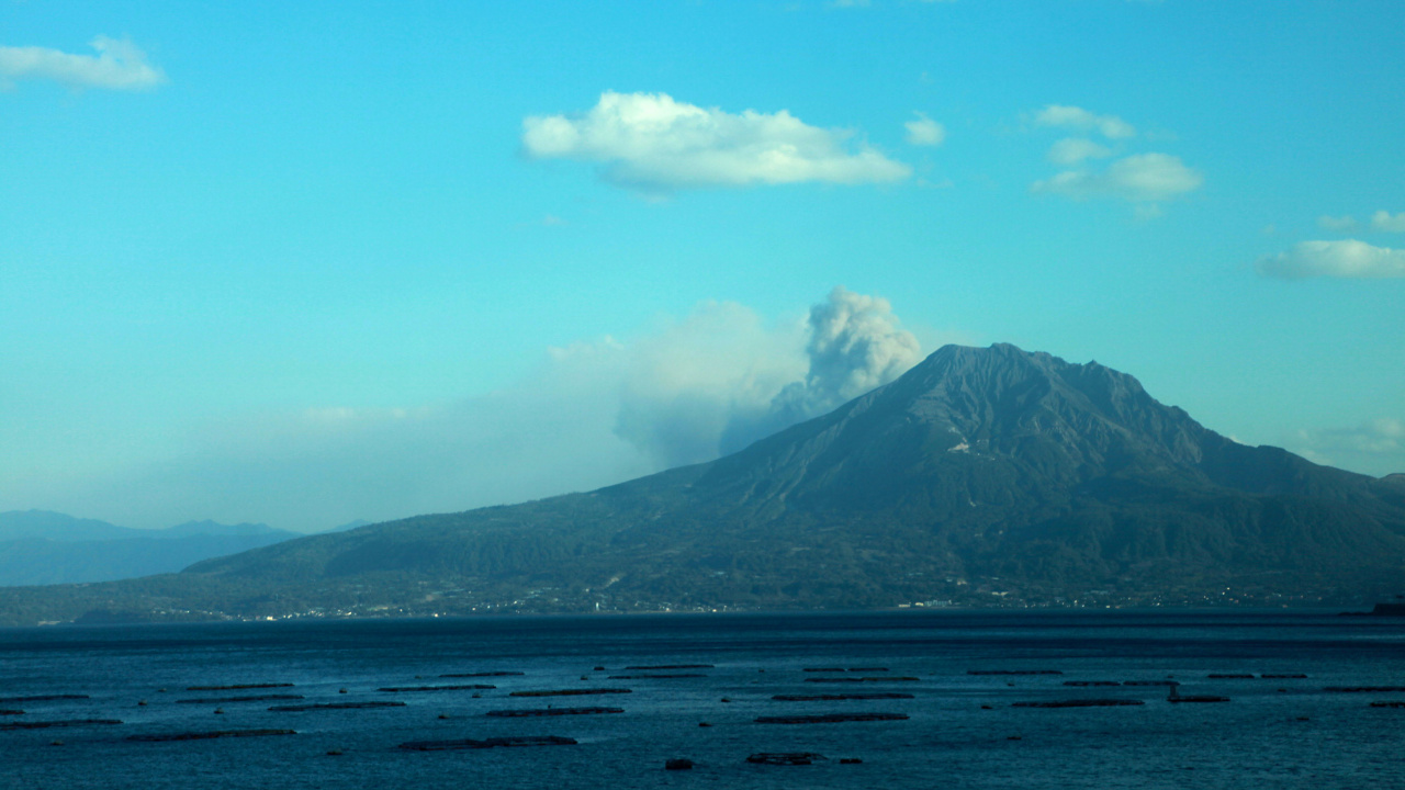 Mountain Range Under Blue Sky During Daytime. Wallpaper in 1280x720 Resolution
