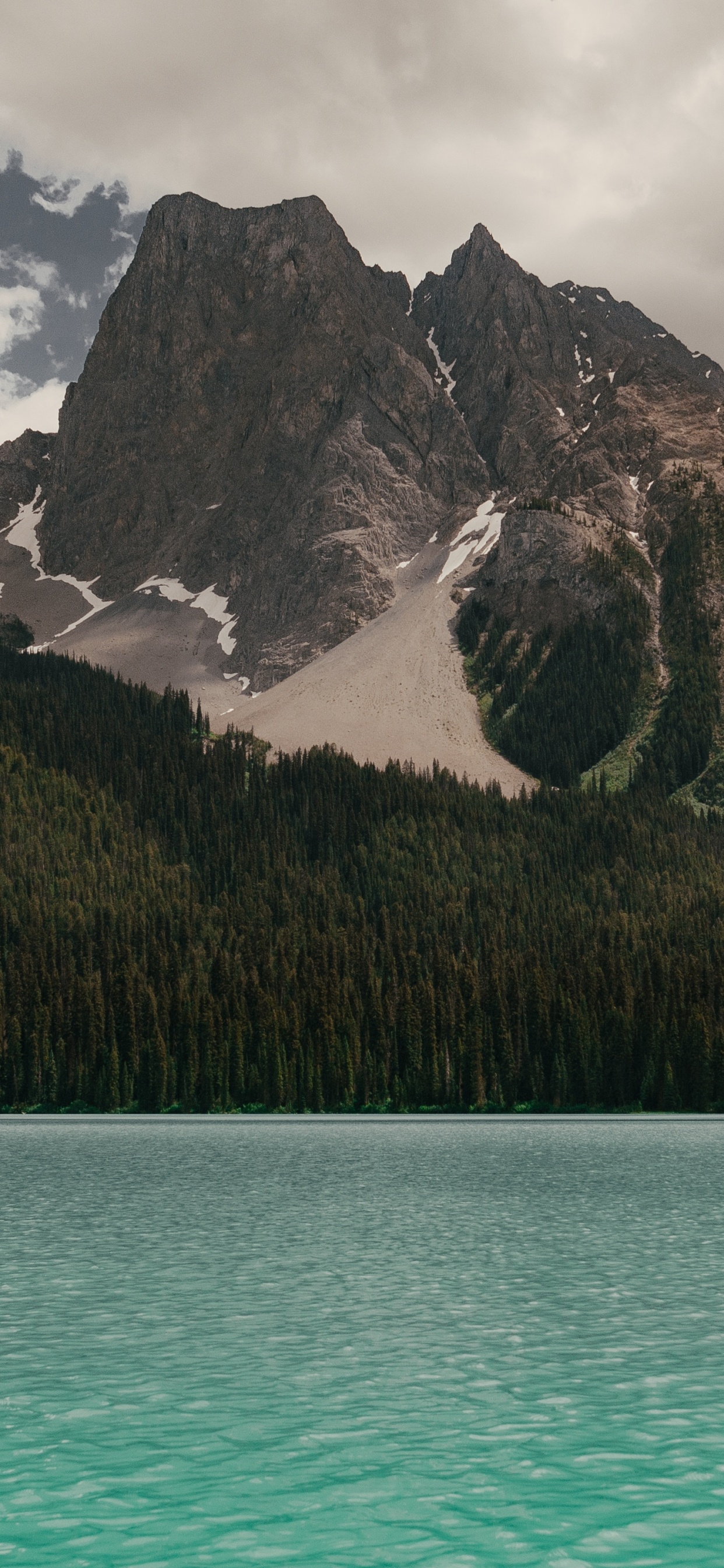 Bergkette, Bergigen Landschaftsformen, Gewässer, Natur, Naturlandschaft. Wallpaper in 1242x2688 Resolution