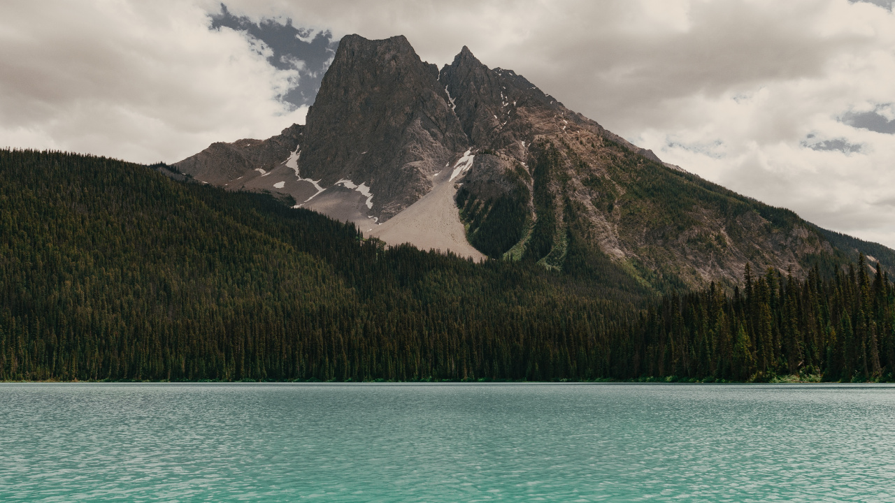 Montaña, Las Formaciones Montañosas, Cuerpo de Agua, Naturaleza, Paisaje Natural. Wallpaper in 1280x720 Resolution