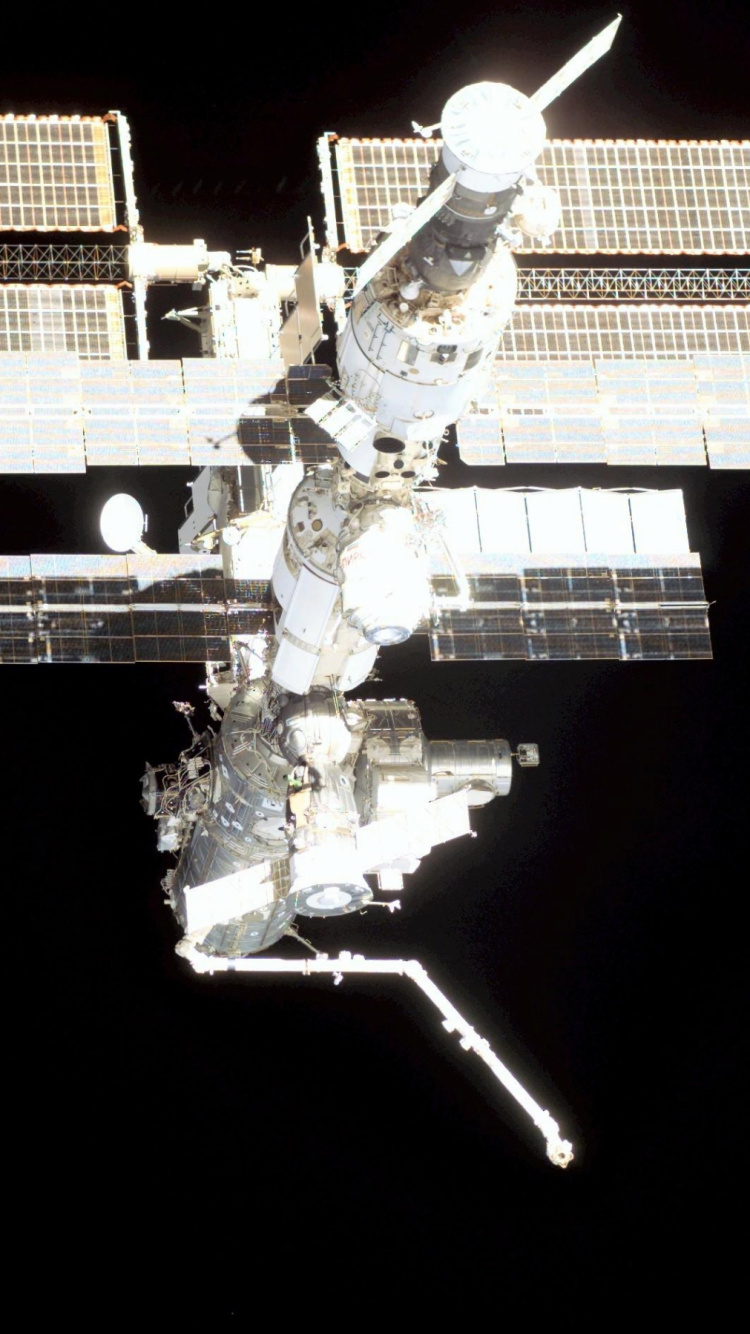 Tour de L'aiguille de L'espace Blanc et Noir Pendant la Nuit. Wallpaper in 750x1334 Resolution