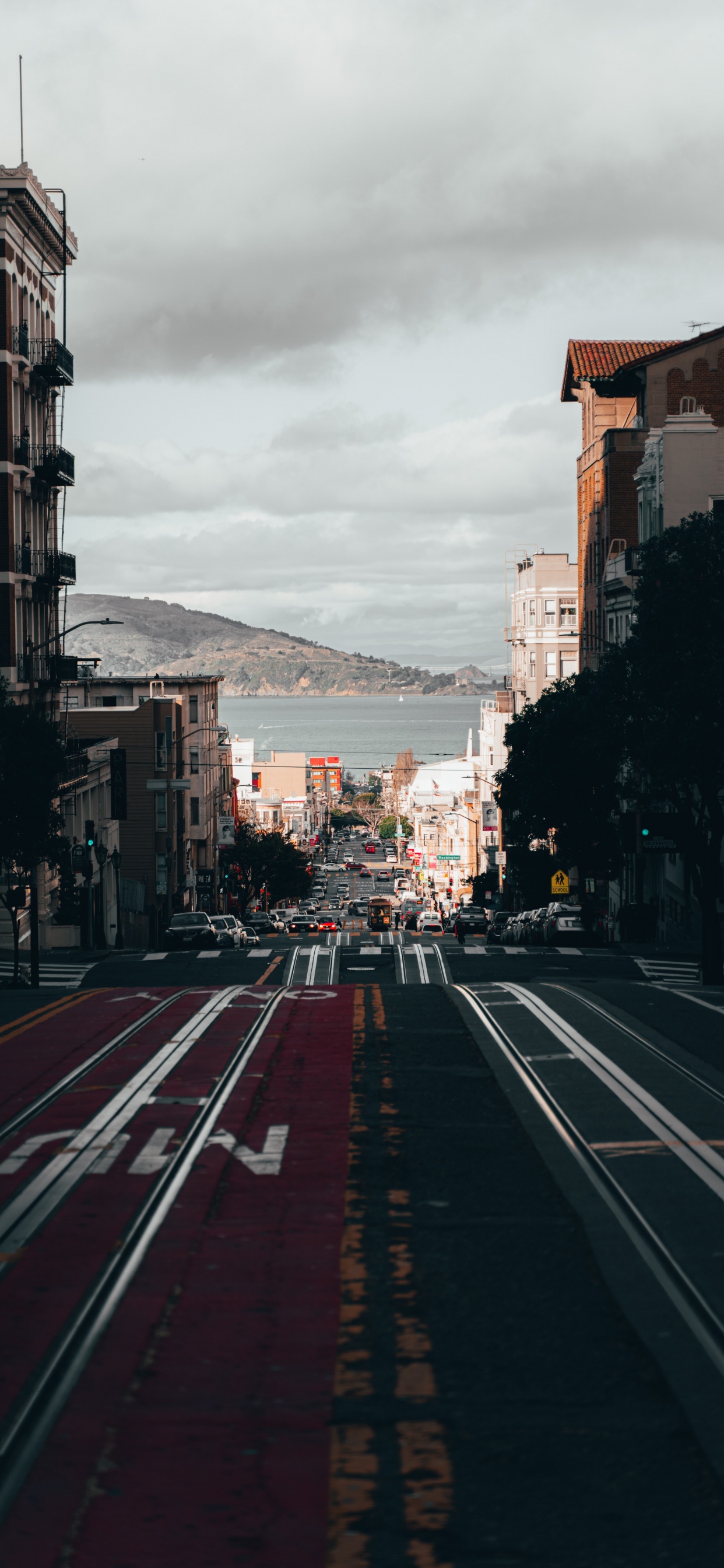San Francisco, Bâtiment, Surface de la Route, Asphalt, Quartier Résidentiel. Wallpaper in 1242x2688 Resolution