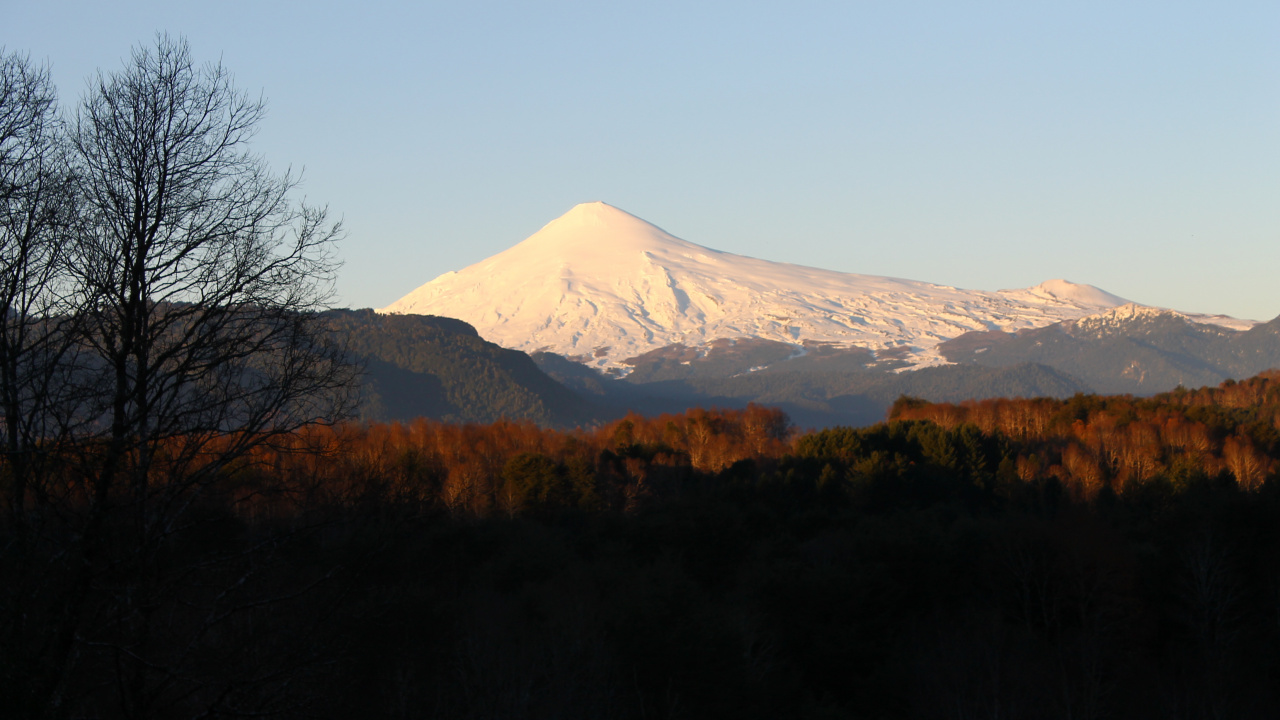 Snow Covered Mountain During Daytime. Wallpaper in 1280x720 Resolution