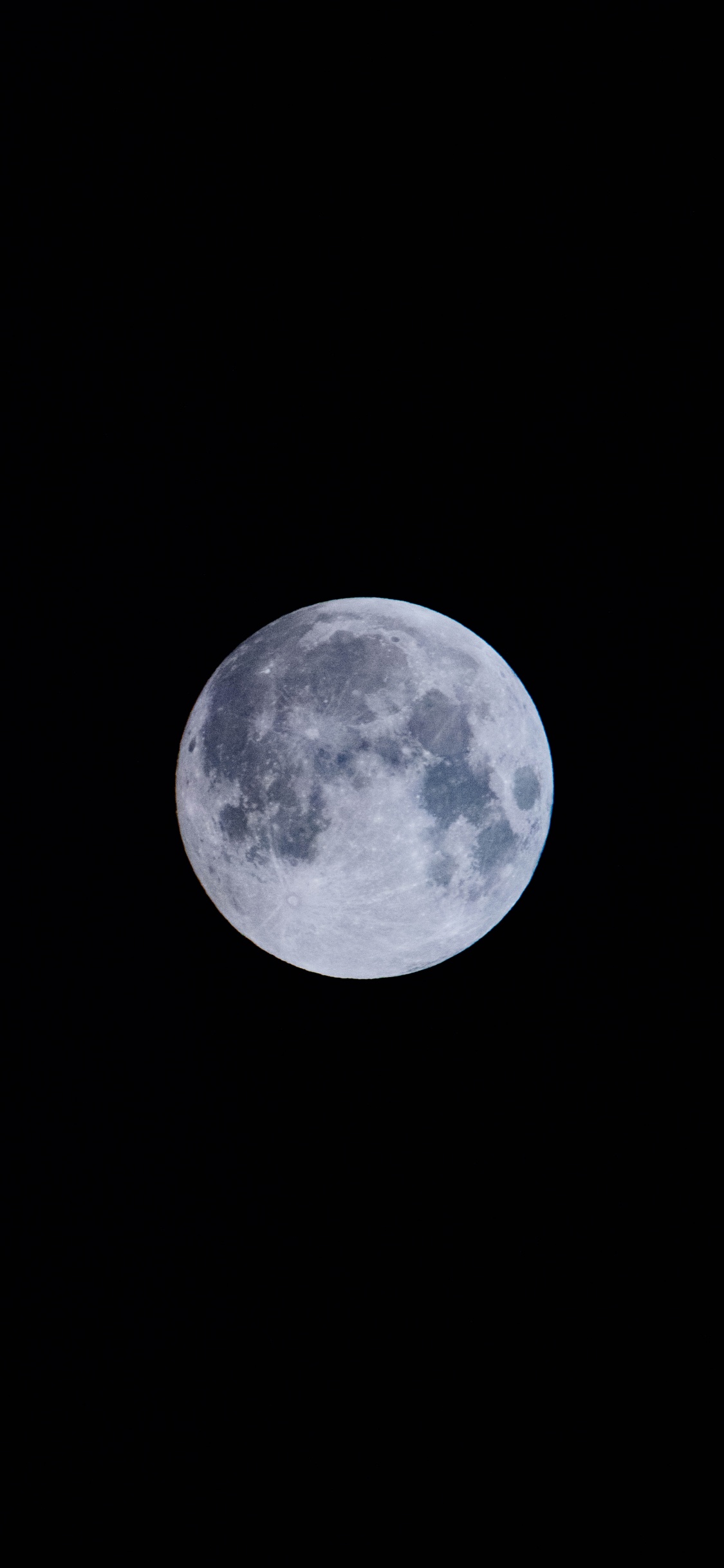 Full Moon in The Sky. Wallpaper in 1125x2436 Resolution