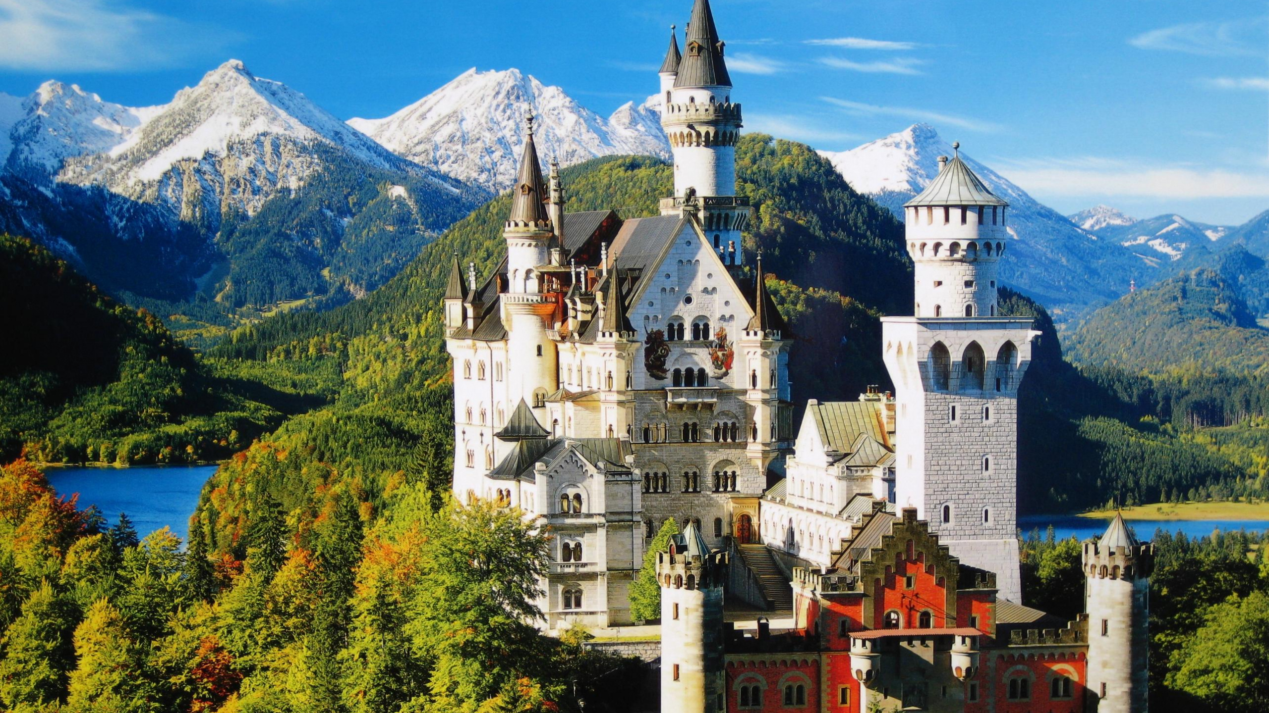 White and Red Concrete Castle on Hill. Wallpaper in 2560x1440 Resolution