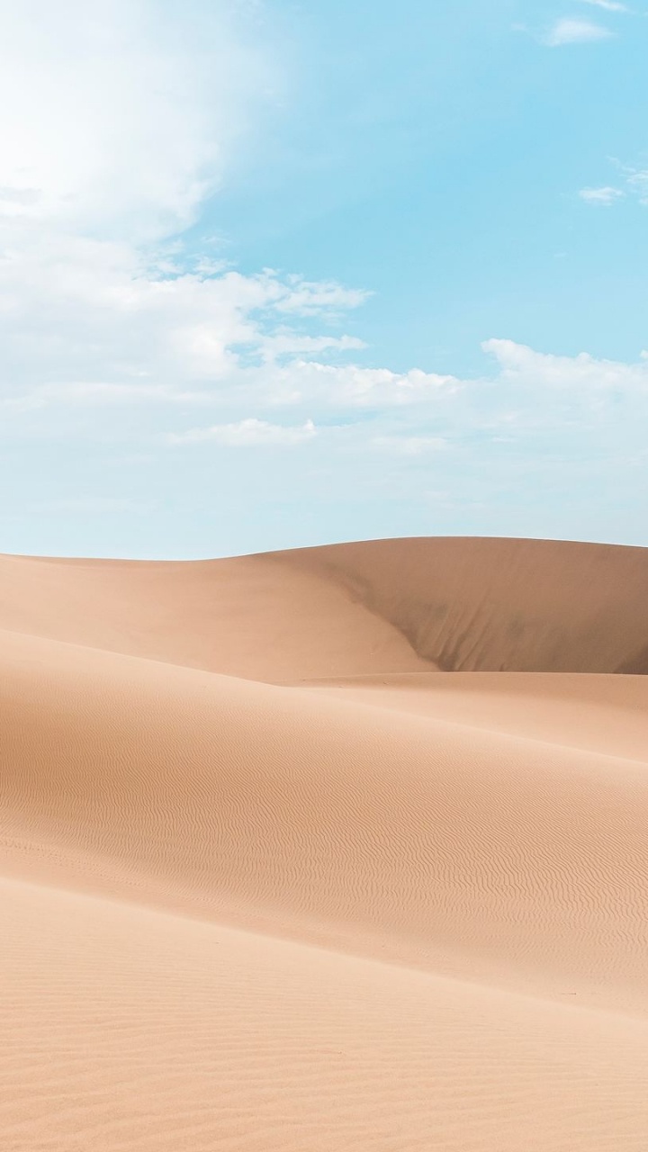 Brown Desert Under Blue Sky During Daytime. Wallpaper in 720x1280 Resolution