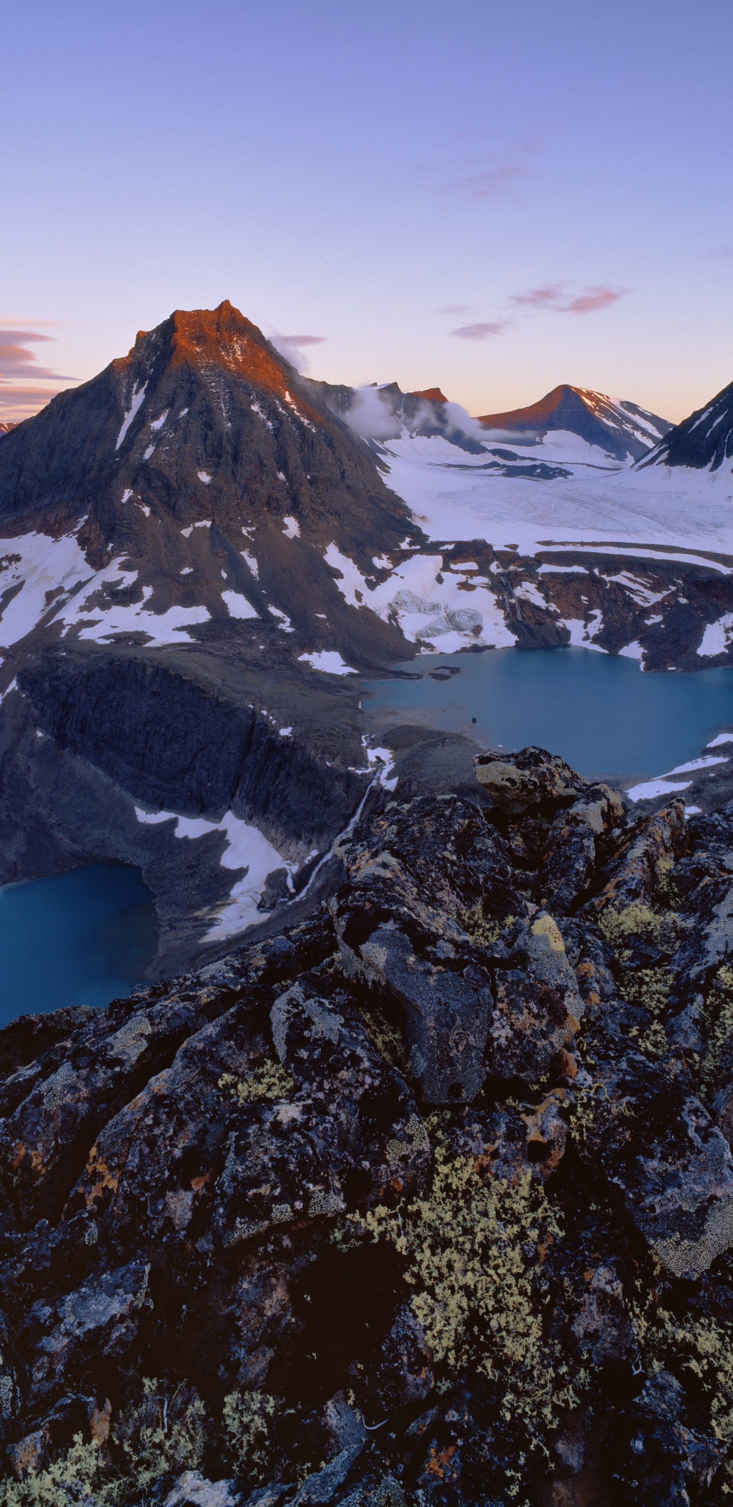 Snow Covered Mountain During Daytime. Wallpaper in 1440x2960 Resolution