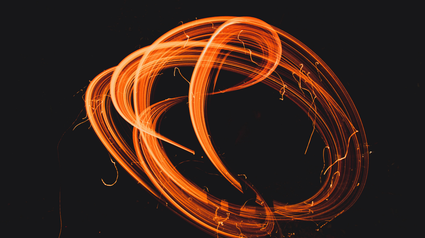 Traînées Lumineuses Oranges et Blanches. Wallpaper in 1366x768 Resolution