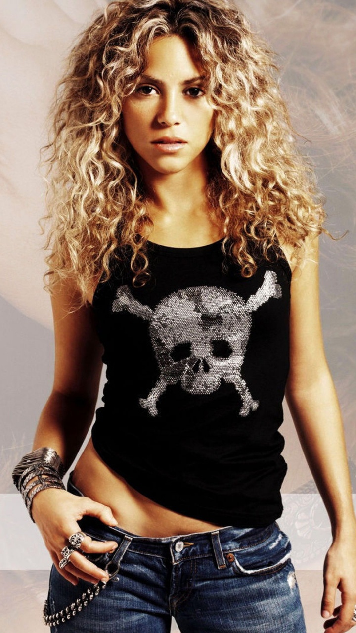 Shakira, Cheveu, Blond, Beauté, Jeans. Wallpaper in 720x1280 Resolution