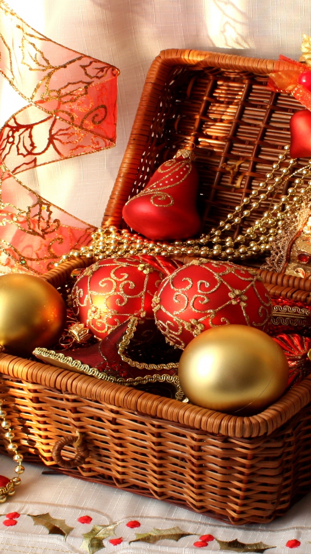 Weihnachtsdekoration, Weihnachten, Christmas Ornament, Weihnachtsbaum, Korb. Wallpaper in 1080x1920 Resolution