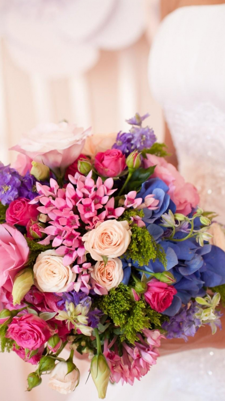 Pink and White Flower Bouquet. Wallpaper in 750x1334 Resolution