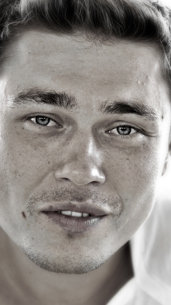 Retrato, en Blanco y Negro, Barbilla, Bigote, Persona. Wallpaper in 720x1280 Resolution