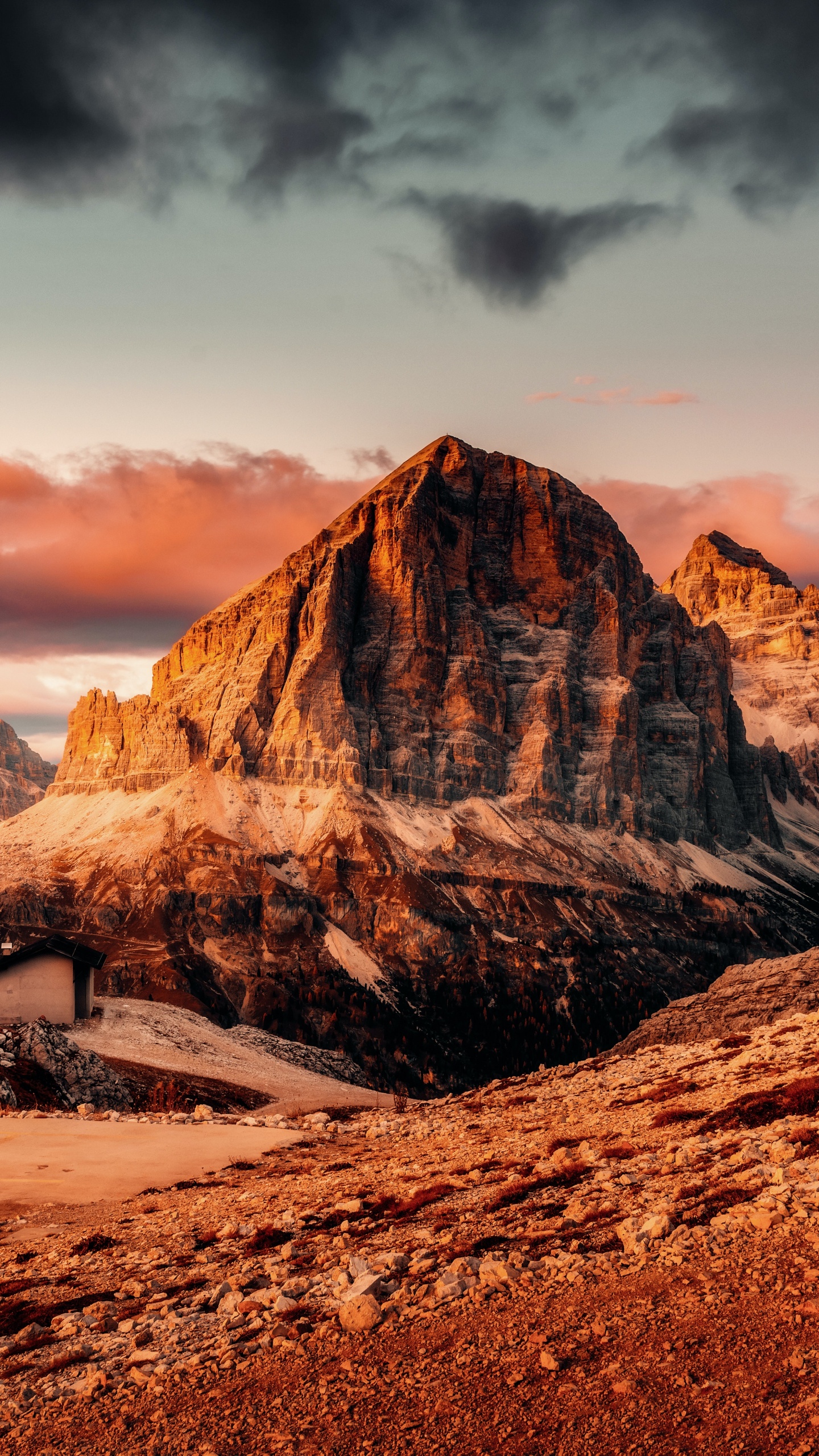 Dolomites, Dolomiti Superski, Trois Choix, Karersee, Rideau DAmpezzo. Wallpaper in 1440x2560 Resolution