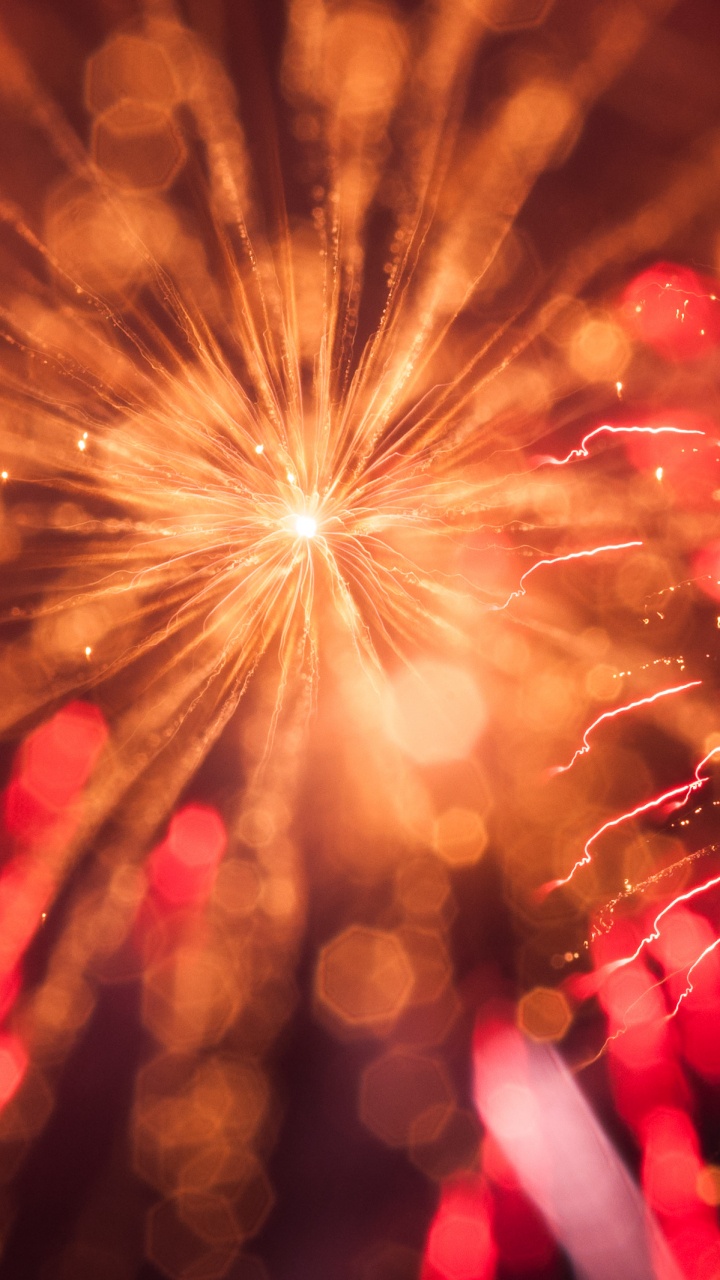 Feuerwerk, Wunderkerze, Neue Jahre Tag, Licht, Veranstaltung. Wallpaper in 720x1280 Resolution