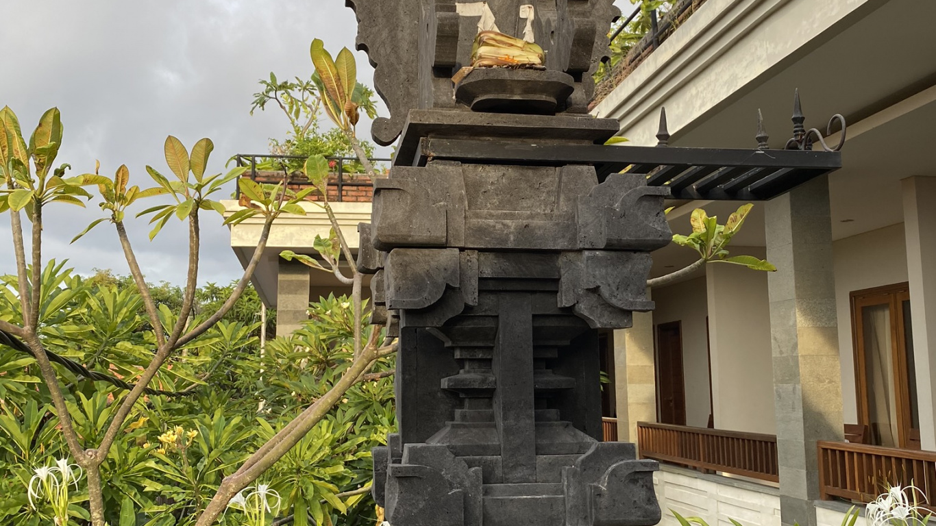 Indonésie, Bali, Statue, Nature, Végétation. Wallpaper in 1366x768 Resolution