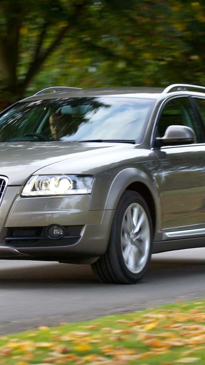 Audi a 4 Negro en la Carretera Durante el Día. Wallpaper in 720x1280 Resolution