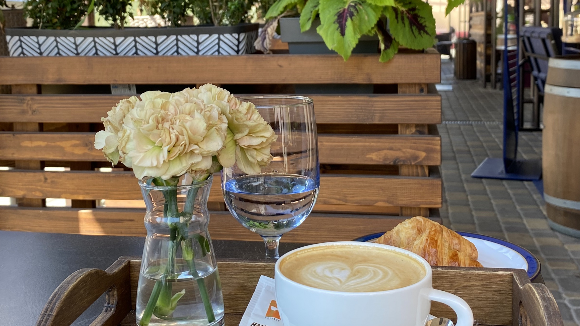 Table, Tasse à Café, Mesure, la Vaisselle, Verrerie. Wallpaper in 1920x1080 Resolution